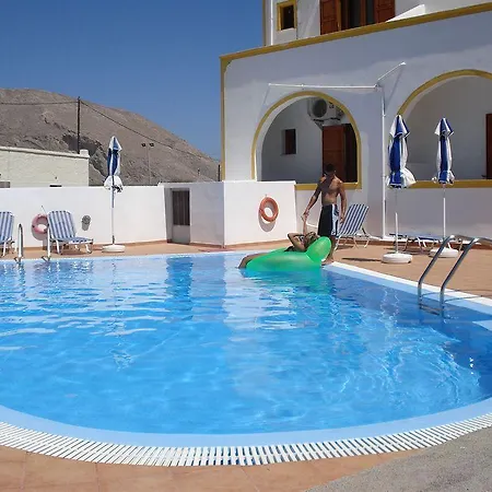 Privee Santorini فندق بيريسا