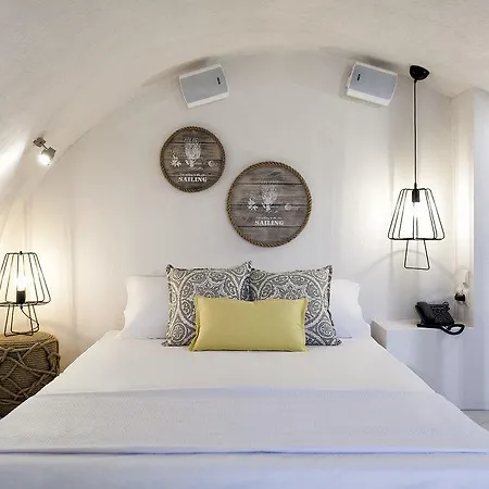 Privee Santorini فندق بيريسا