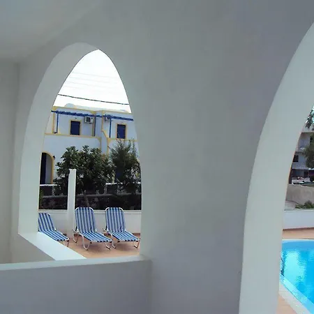 فندق Privee Santorini بيريسا