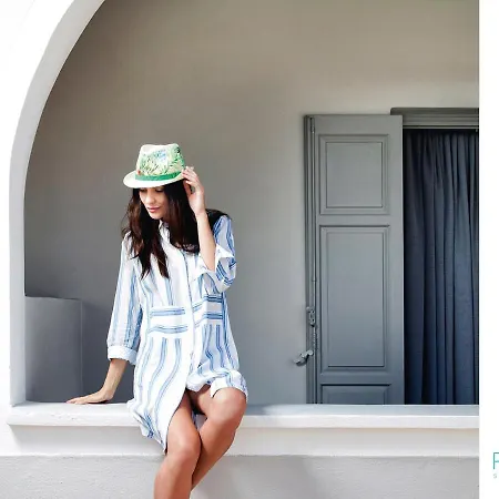 Privee Santorini מלון 2*