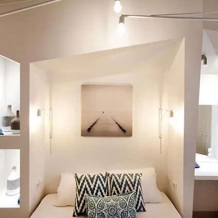 Privee Santorini 2* Perissa (Santorini)