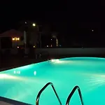 Ξενοδοχείο Privee Santorini Περίσσα