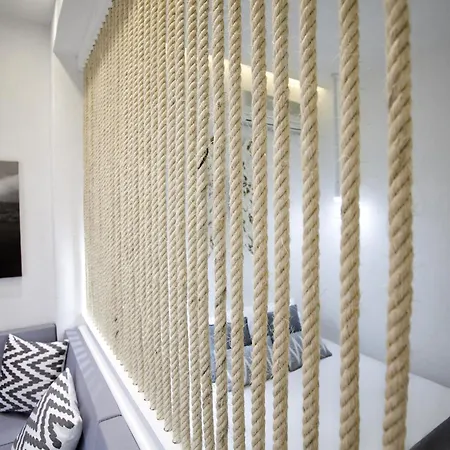 Privee Santorini Hotel Perissa (Santorini)