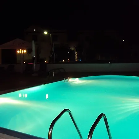 Hotel Privee Santorini Perissa (Santorini)