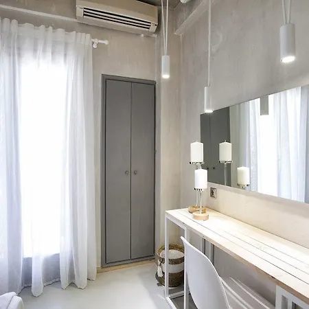 Privee Santorini Hotel Perissa (Santorini)