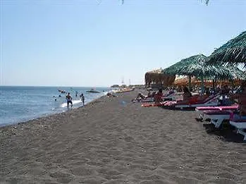 Privee Santorini Hotel 2*