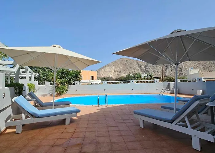 Hotel Privee Santorini 2*