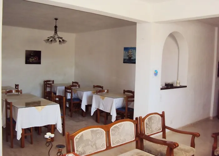 Privee Santorini Hotel