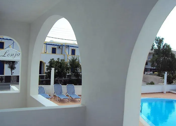 Hotel Privee Santorini Perissa (Santorini)