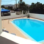 Privee Santorini Hotel Perissa (Santorini)