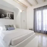 Privee Santorini Hotel