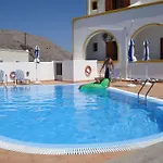 Privee Santorini Hotel Perissa (Santorini)