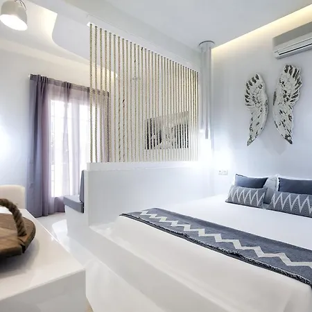Privee Santorini Hotel
