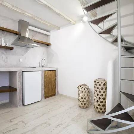 Privée Santorini 2*