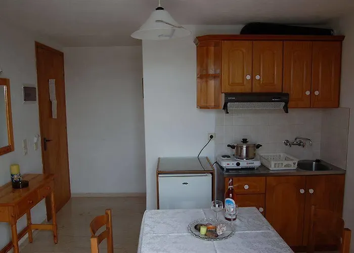 Privee Santorini Περίσσα