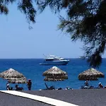 Privee Santorini מלון