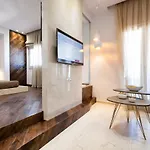 Privee Santorini מלון